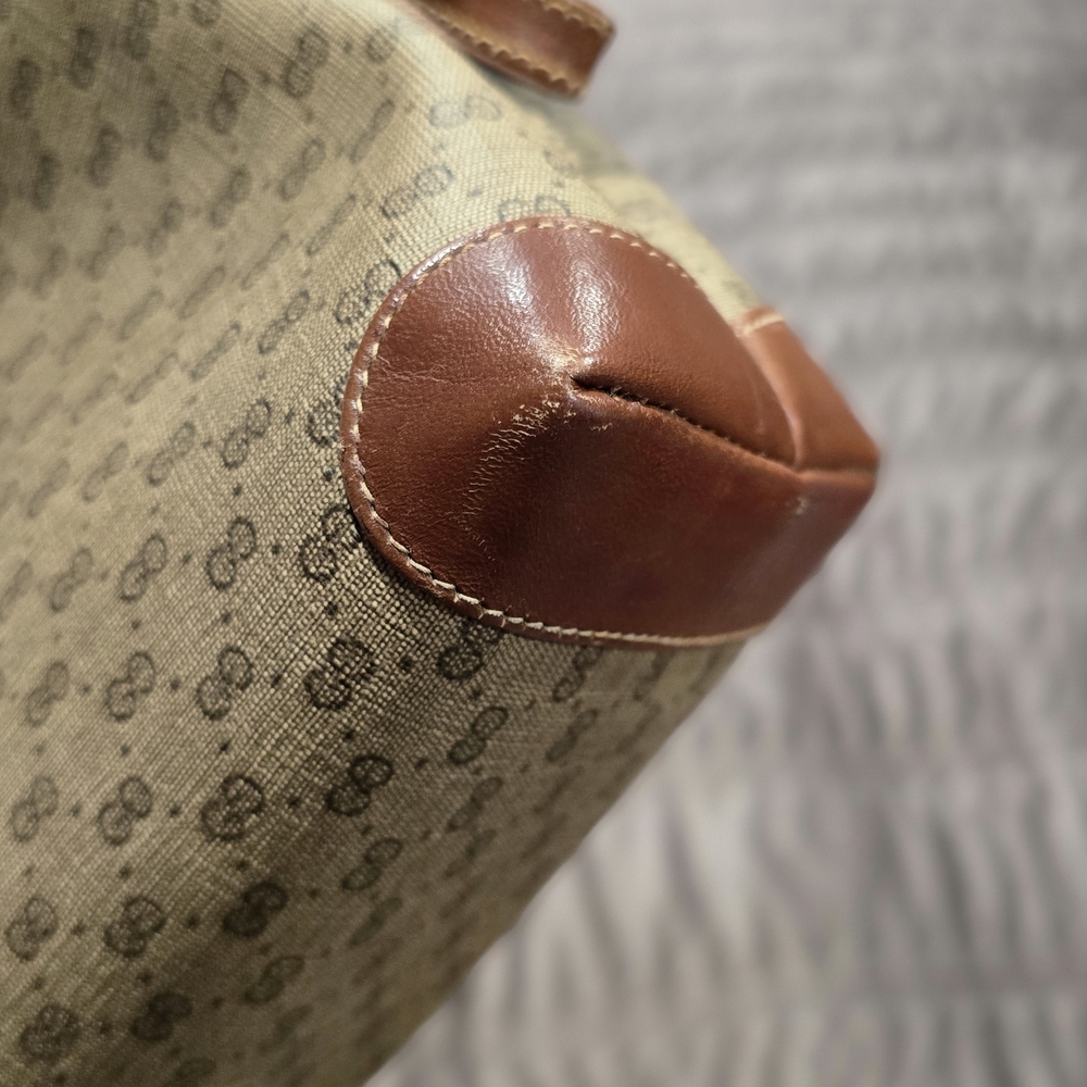 Gucci Authentic Tan and Brown Cosmetic Bag - Picture 4 of 8